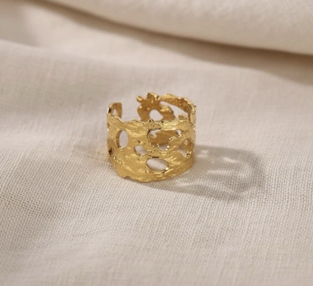 Abstract Molten Ring Gold Sz 6 Boho Organic Wide Cigar Openwork Cutout Modern